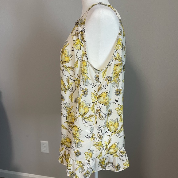 3/$20 Floral Blouse - Picture 3 of 5